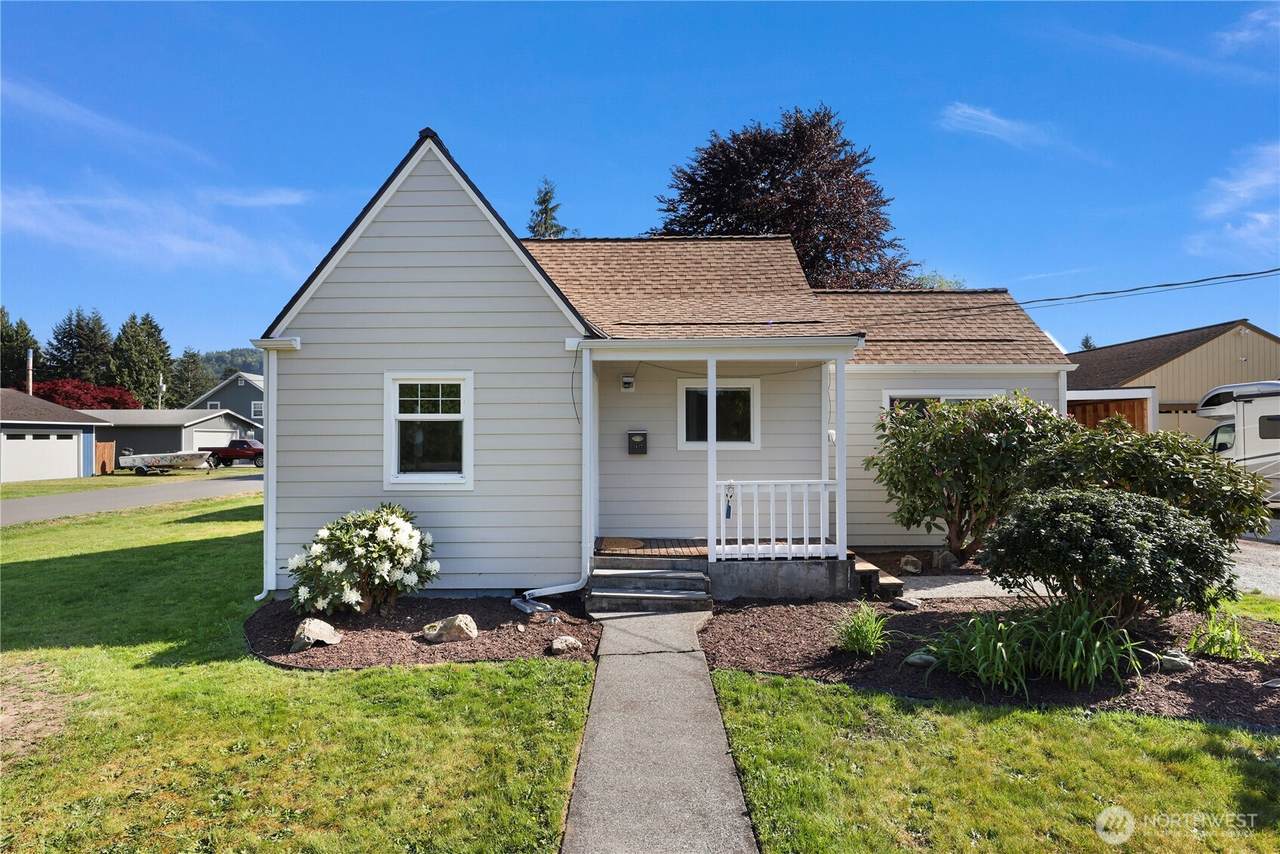 1037 Talcott Street - Photo 1