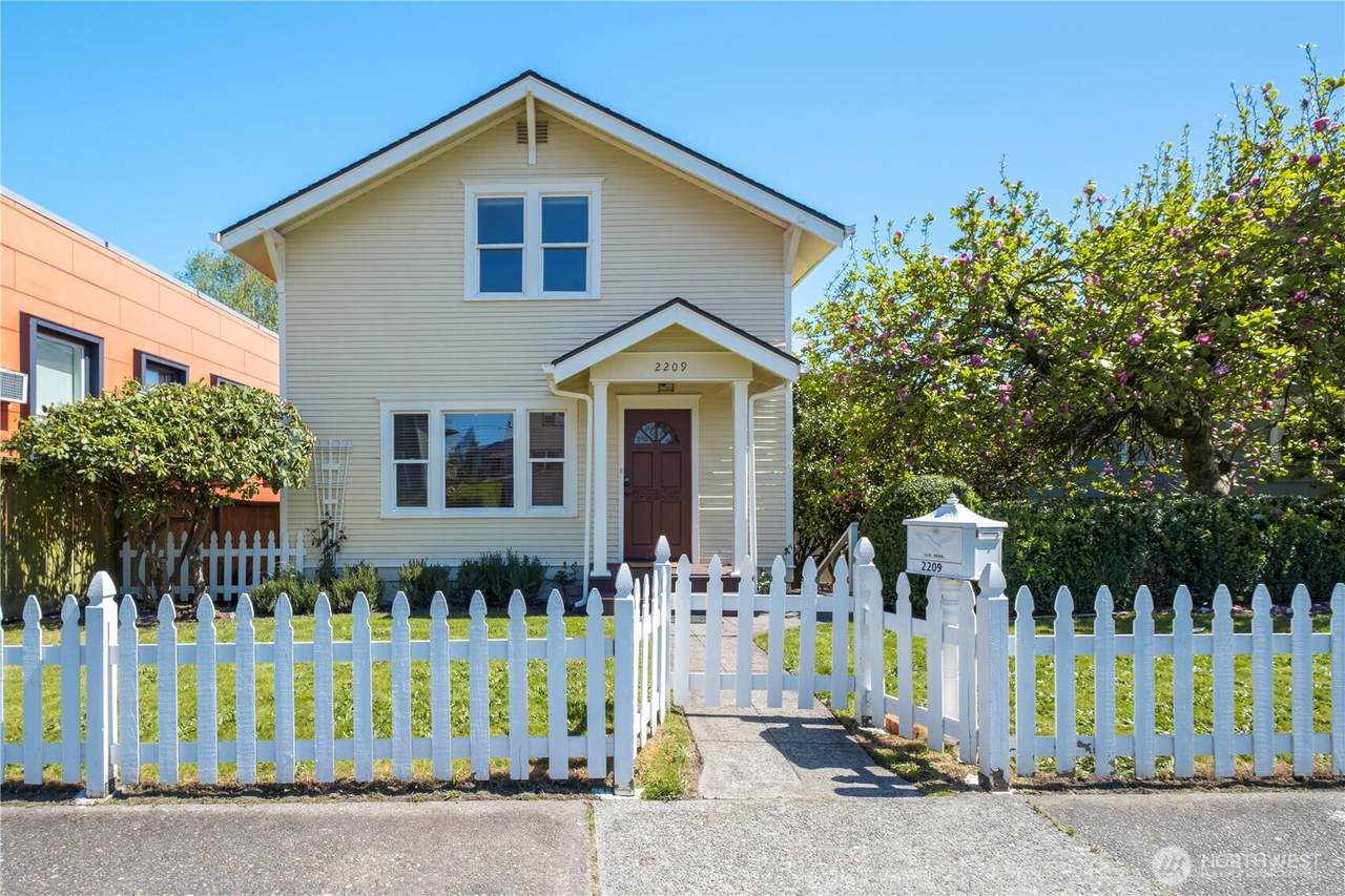 2209 Wetmore Ave - Photo 1