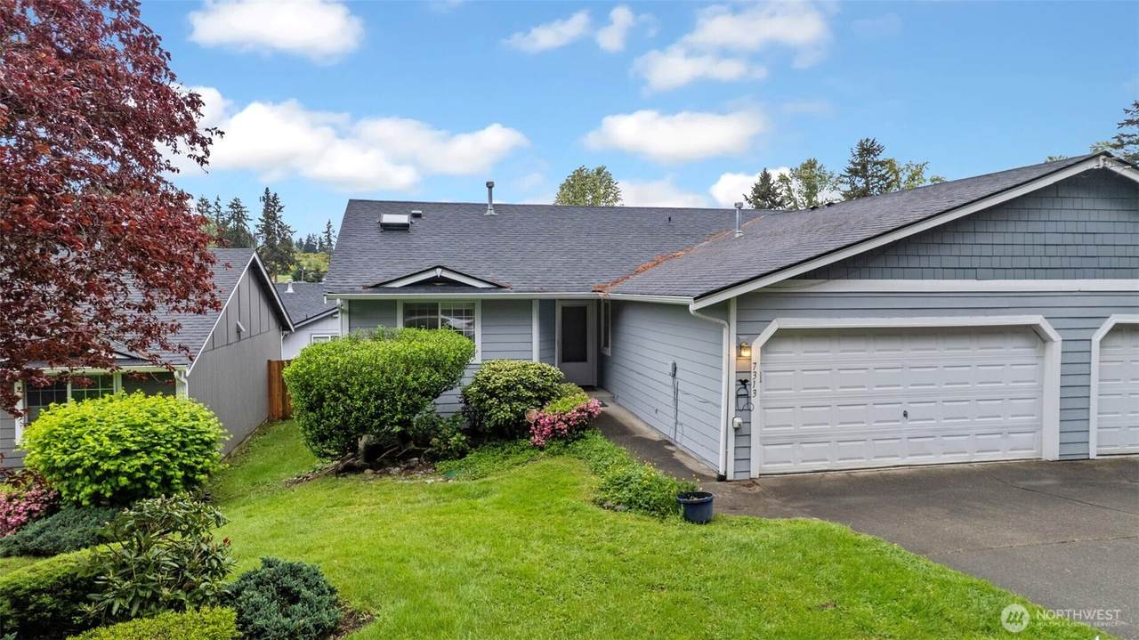 7313 164th Street - Photo 1