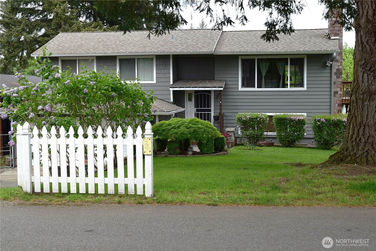8611 Vistarama Avenue - Photo 1
