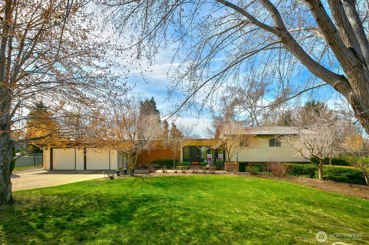 4710 Lincoln - Photo 1