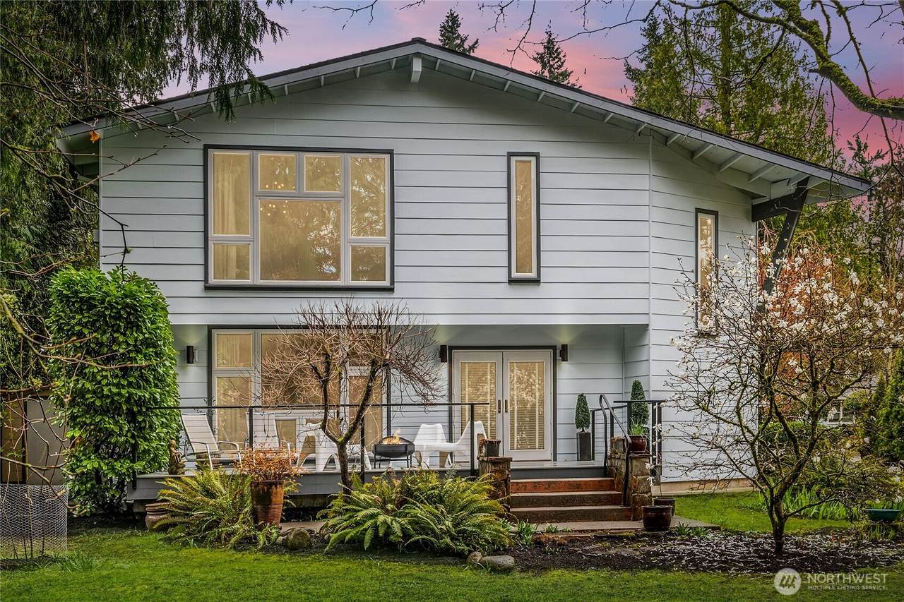 11223 109th Avenue - Photo 1