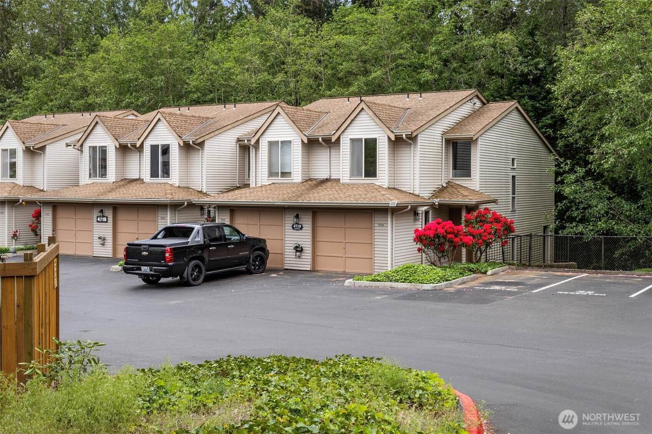 4719 Walgren Drive - Photo 1