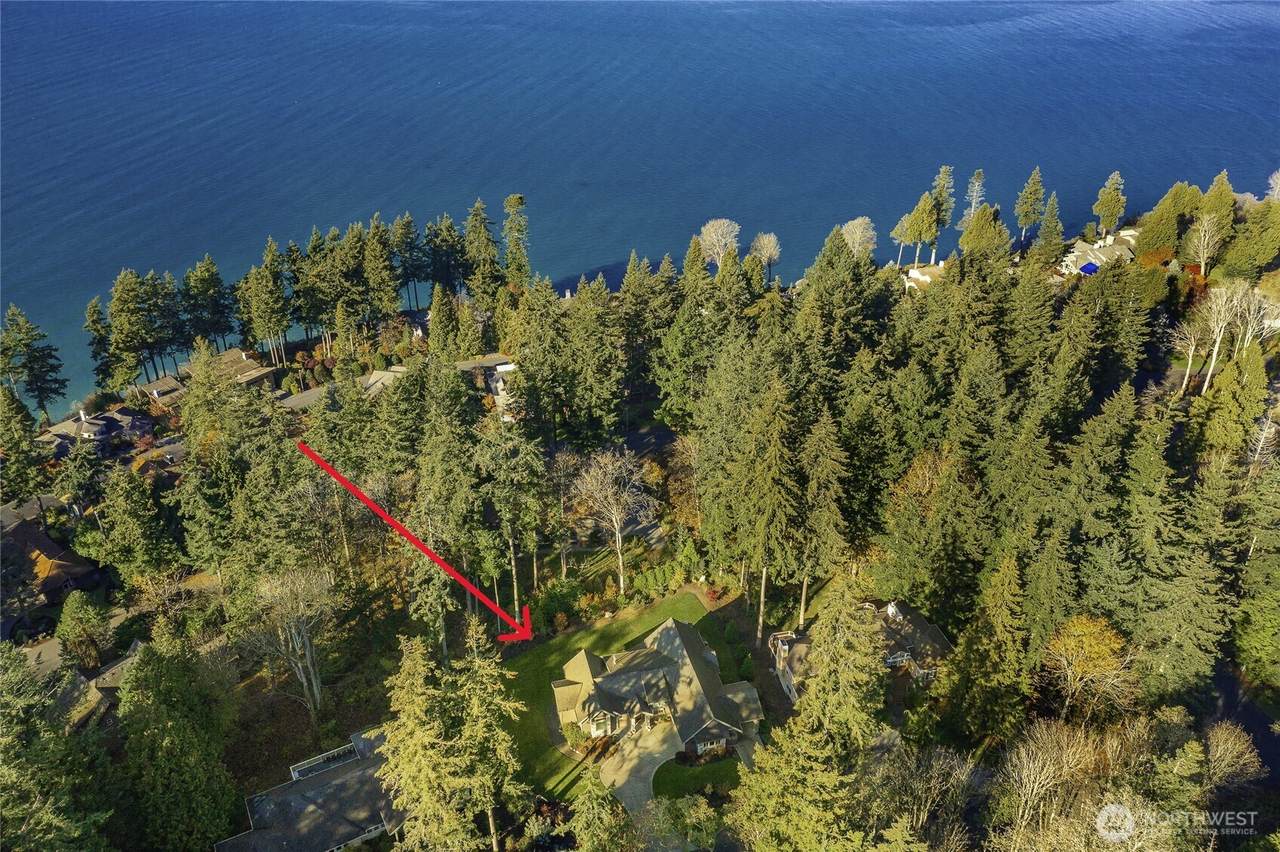 9125 Shearwater Road - Photo 1