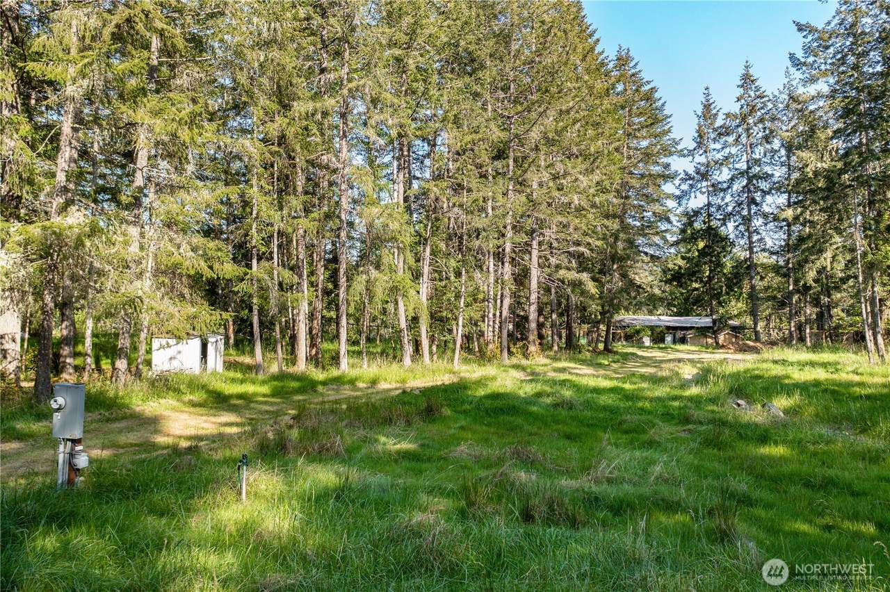 905 Madrona Boulevard - Photo 1