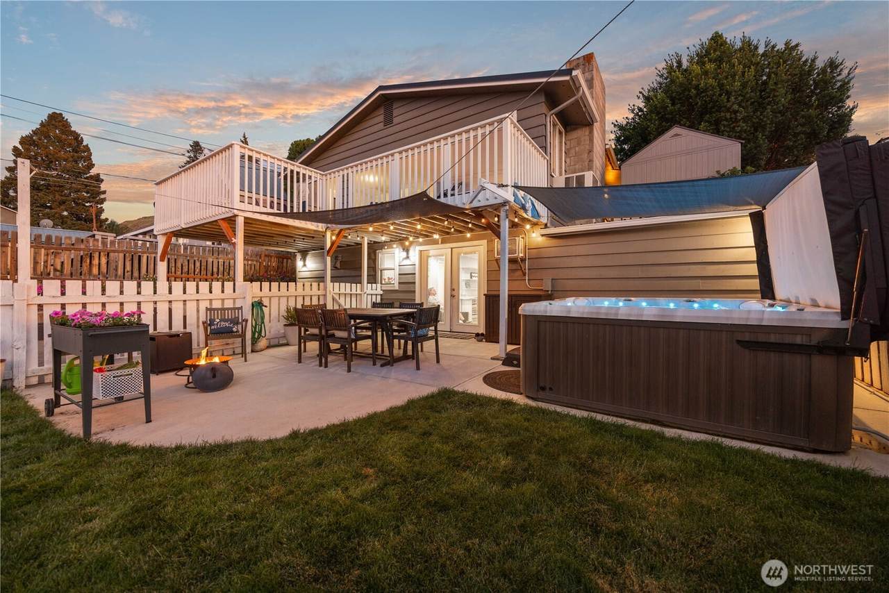 2316 Prospect Street - Photo 1