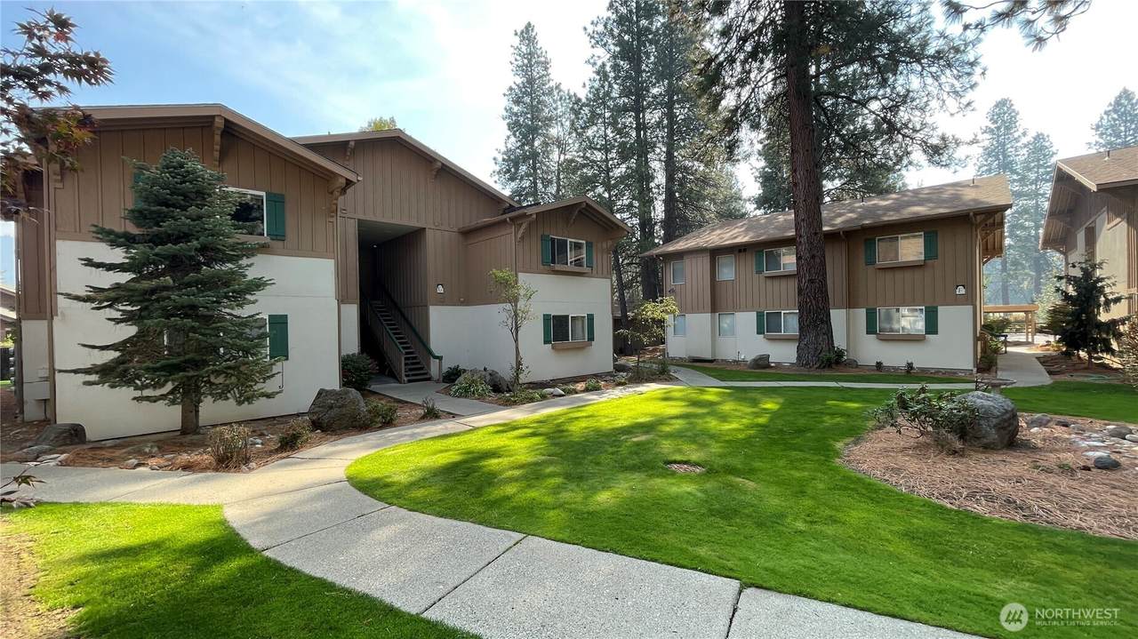 525 Alpine Place - Photo 1