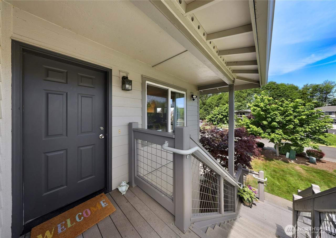 1389 Bayview Court - Photo 1