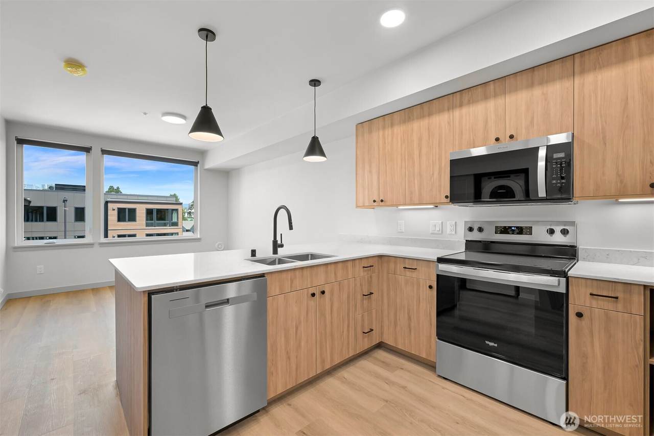 820 State Street - Photo 1