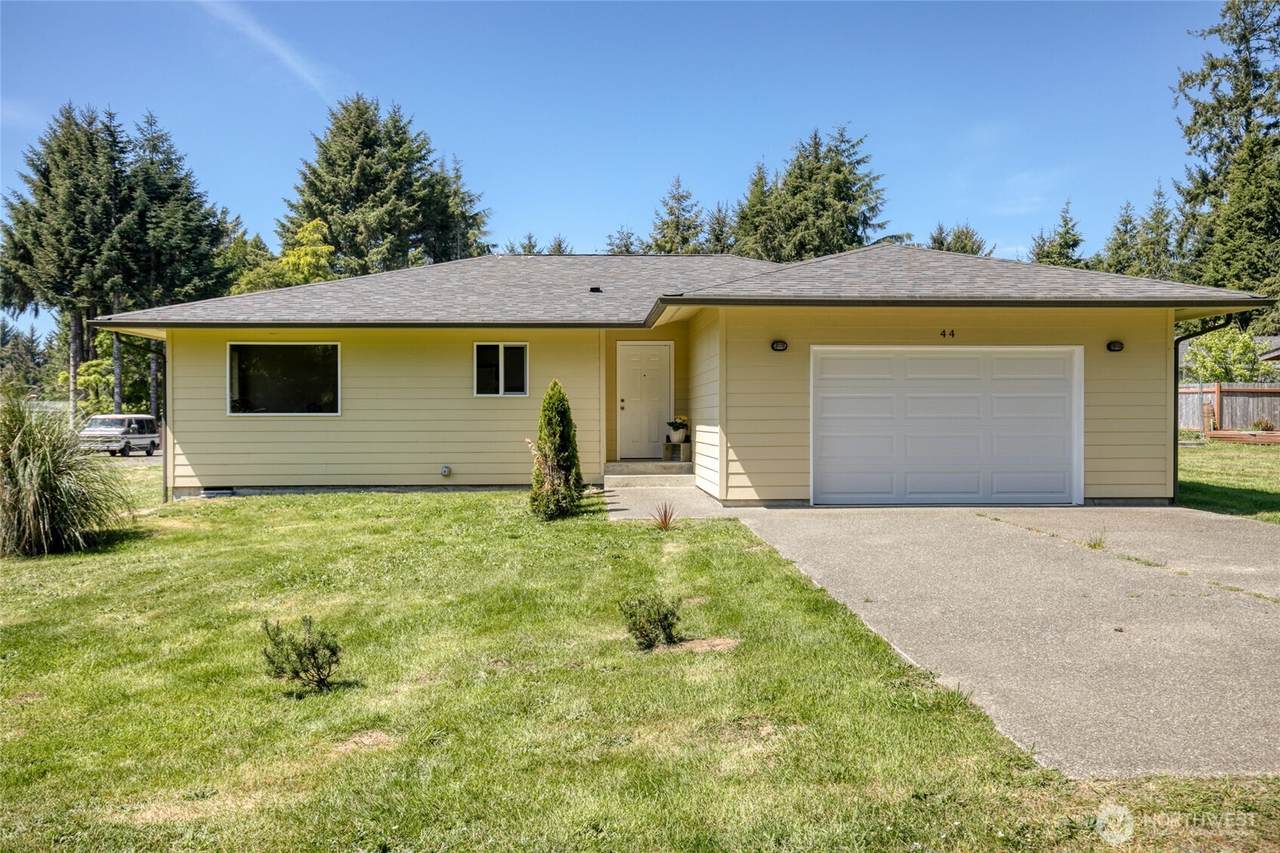 44 Hale Avenue - Photo 1