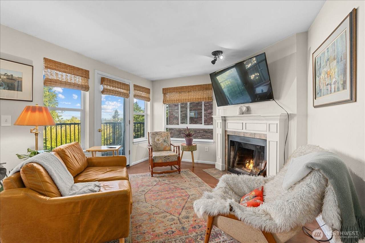7814 Greenwood Avenue - Photo 1