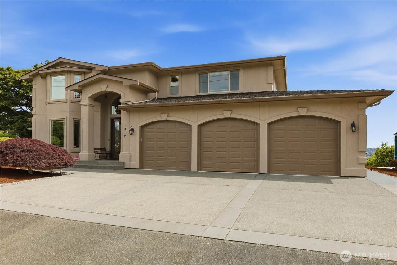 1512 49th Street - Photo 1