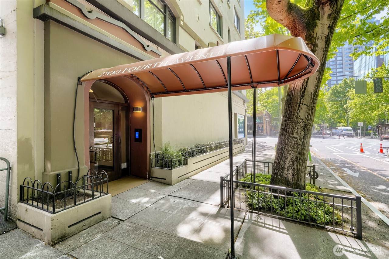 2700 4th Avenue - Photo 1