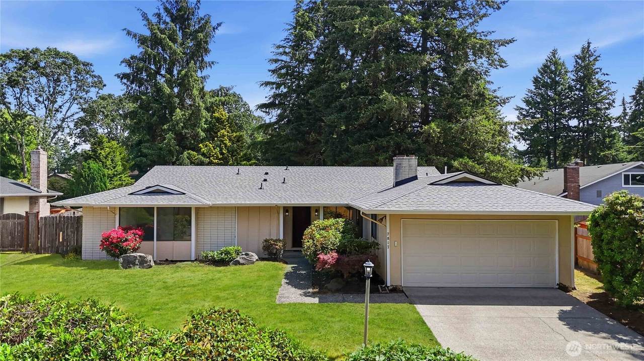 7817 98th Avenue - Photo 1