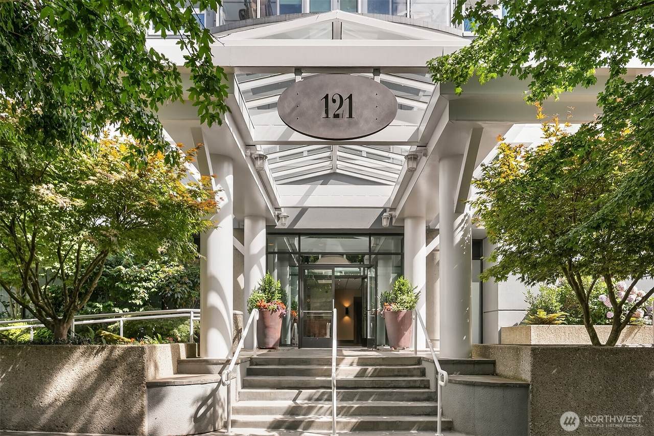 121 Vine Street - Photo 1