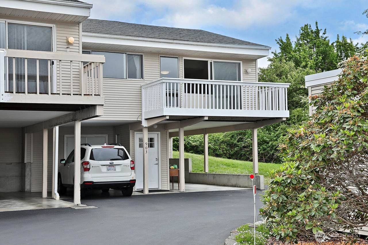 903 Lindsay Street - Photo 1