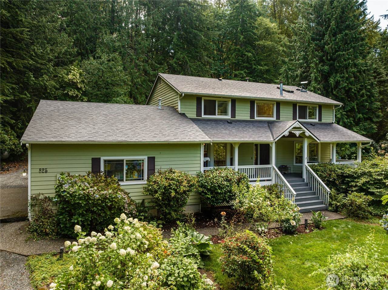 825 204th Drive - Photo 1