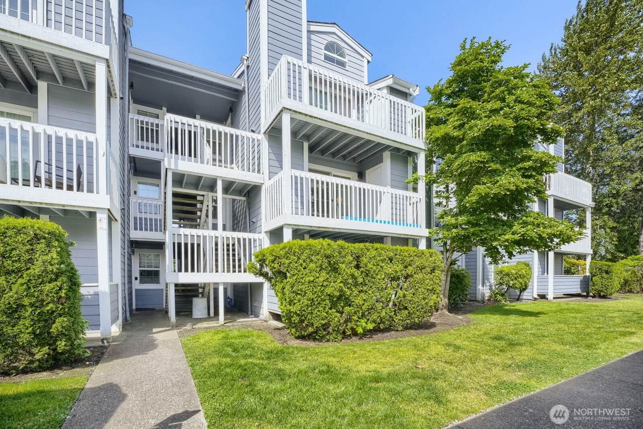 22831 30 Avenue - Photo 1