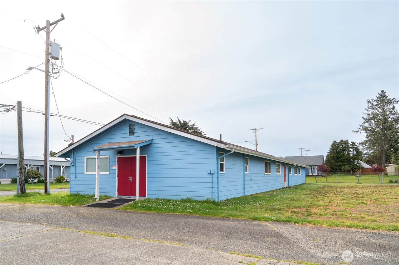 409 2nd Street - Photo 1