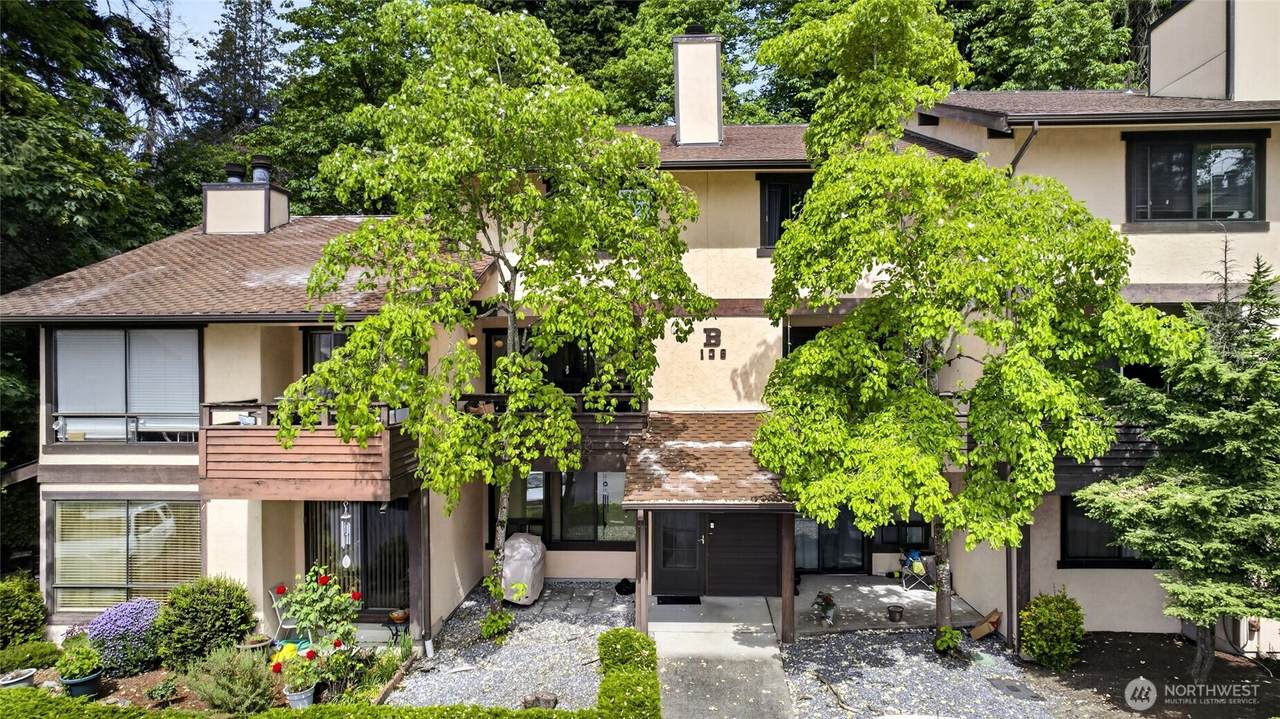 140 Summit Avenue - Photo 1