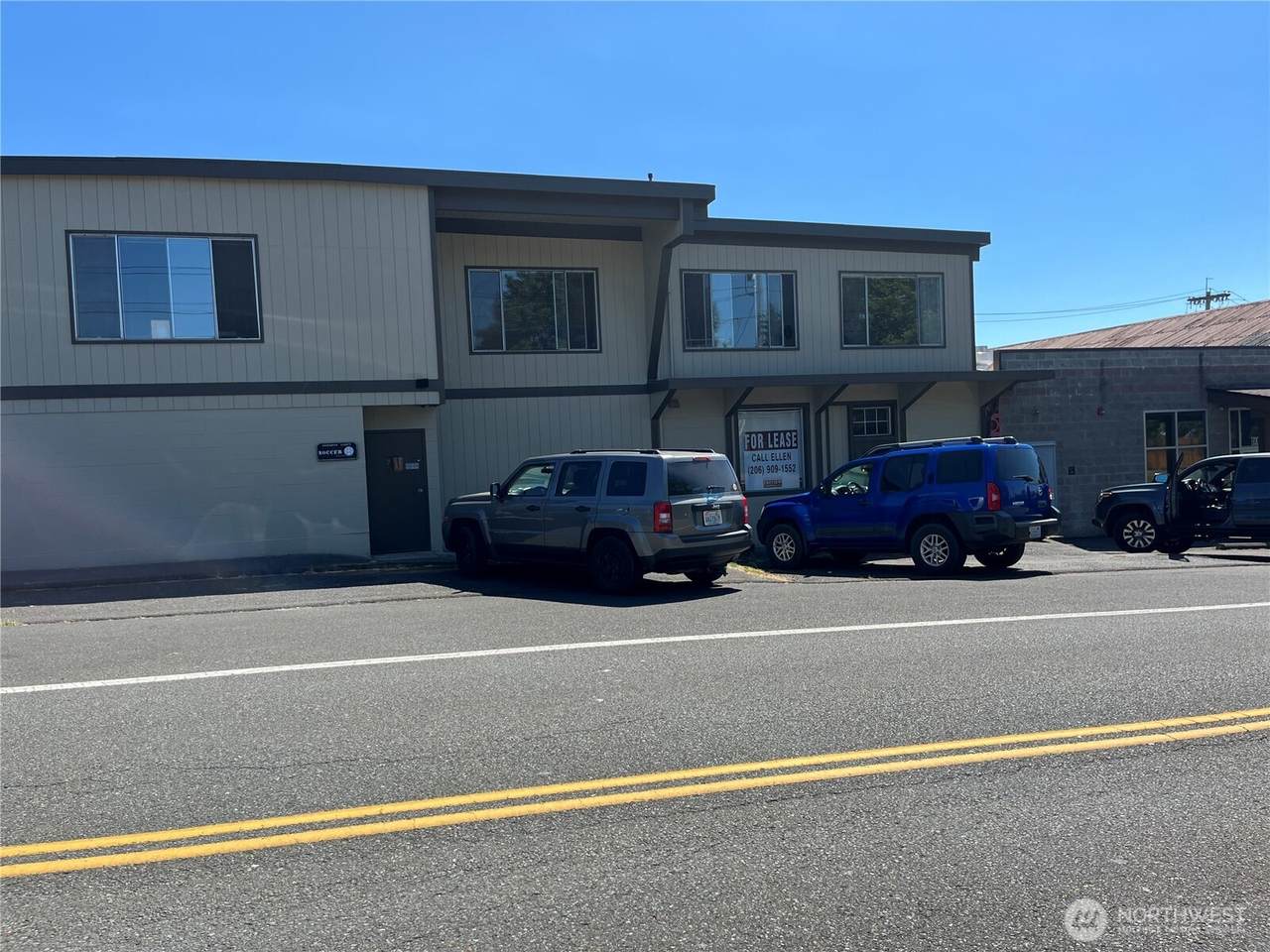 2418 California Avenue - Photo 1