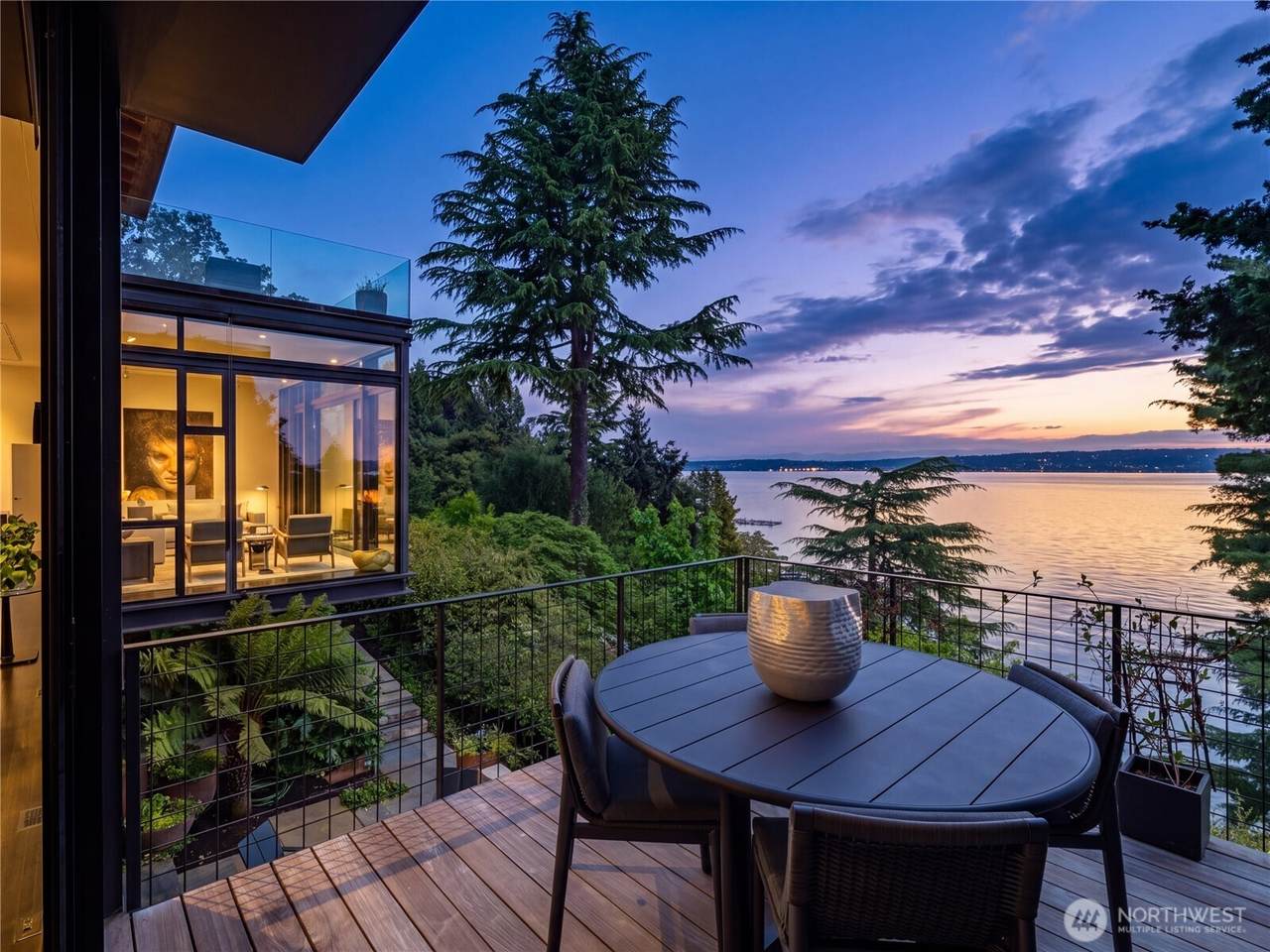 3310 Laurelhurst Drive - Photo 1