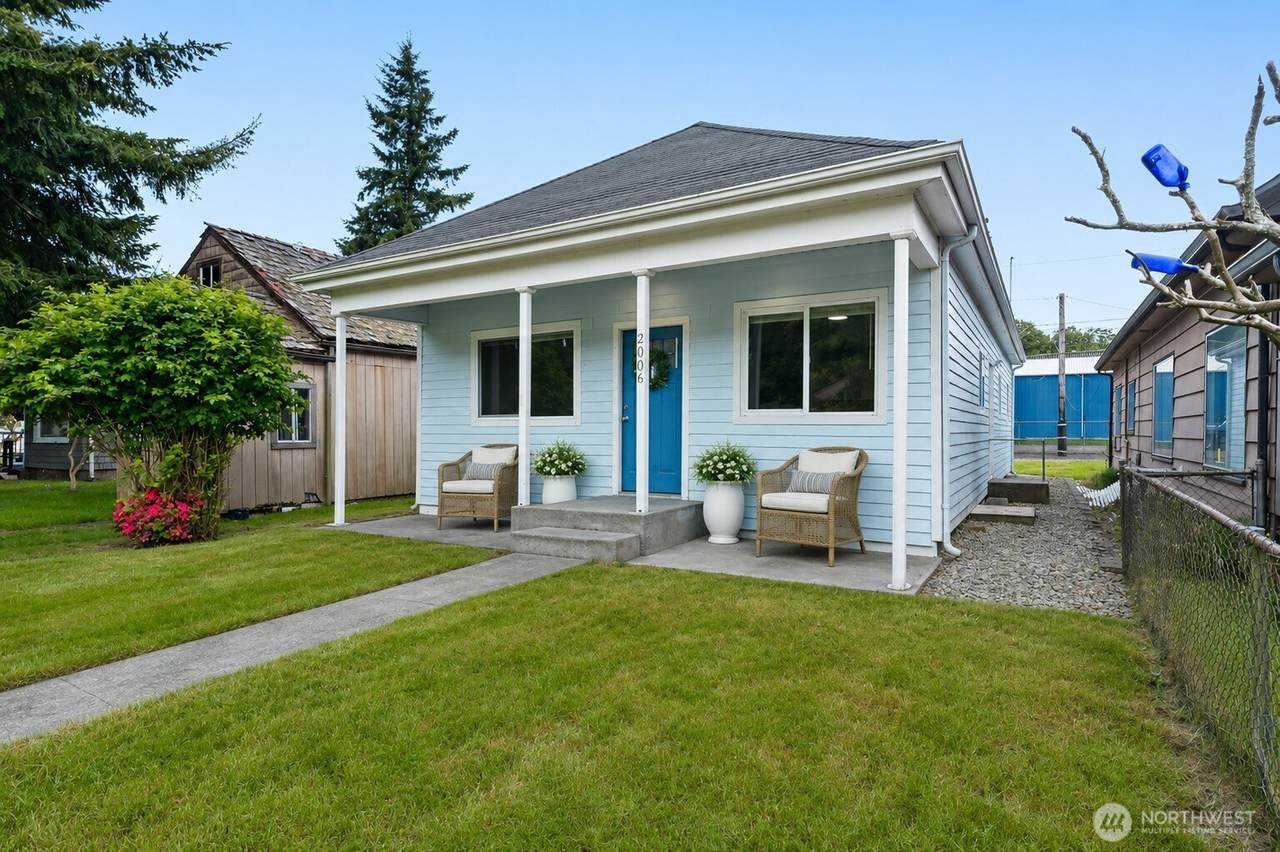 2006 Sumner Avenue - Photo 1