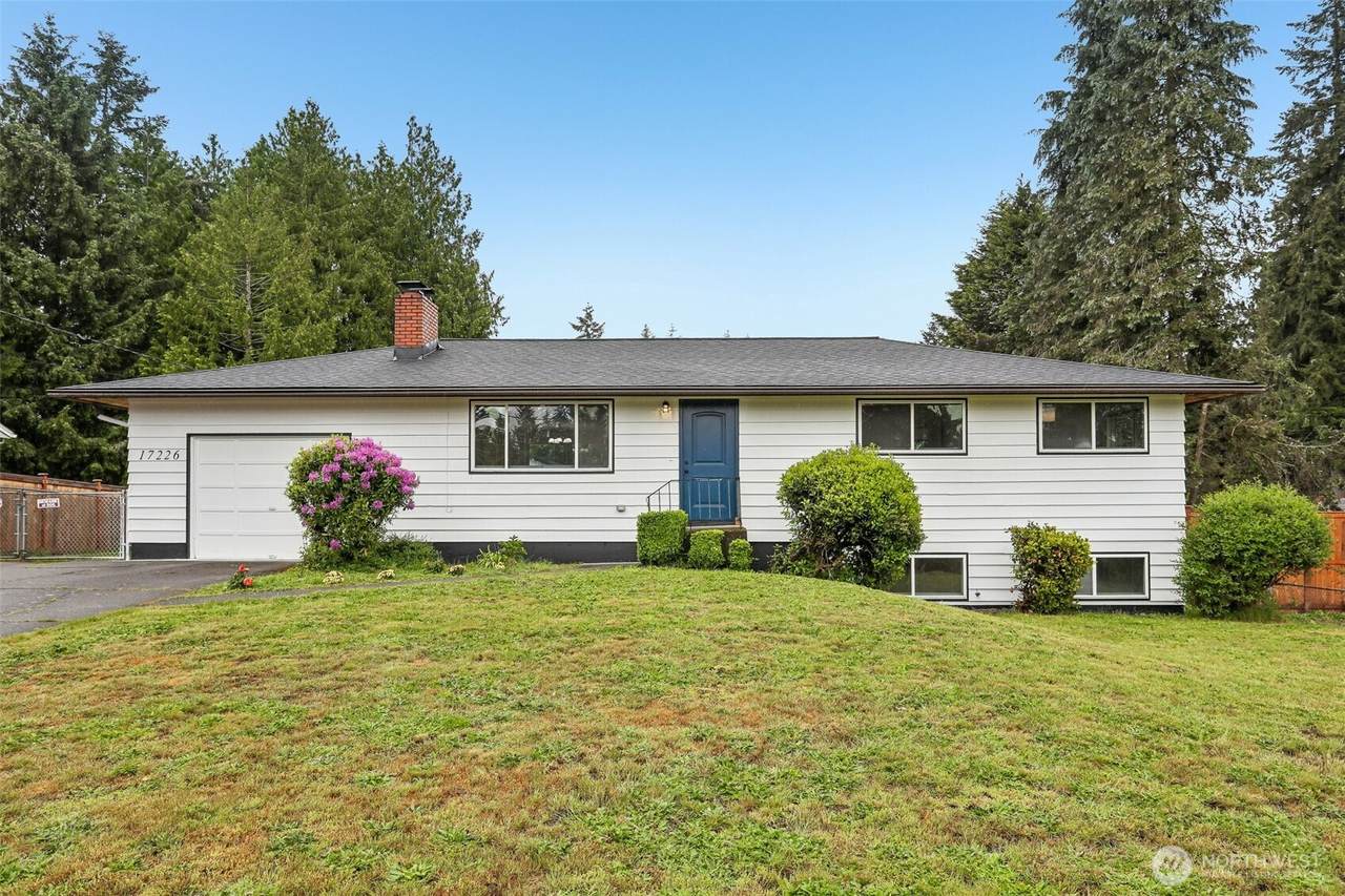 17226 129th Ave Se - Photo 1