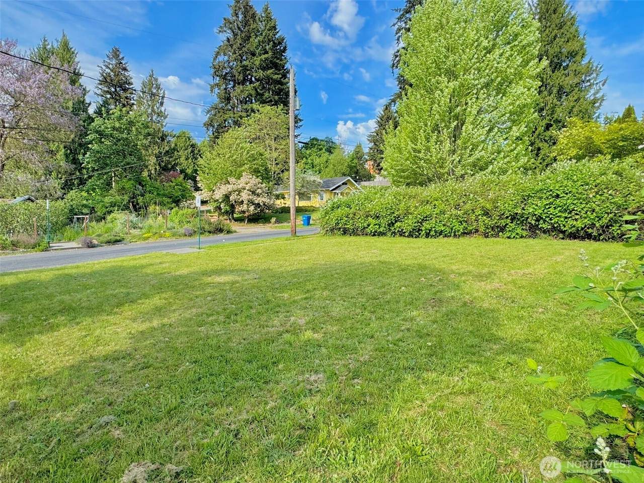 1607 Union Avenue - Photo 1