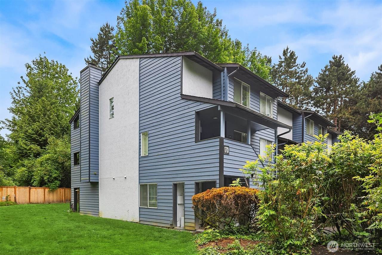 170 Newport Way - Photo 1