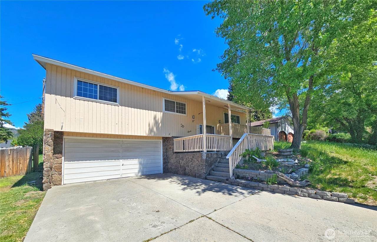 1321 Elep Avenue - Photo 1