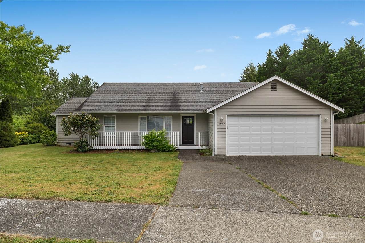 1323 Scarlet Oak Drive - Photo 1