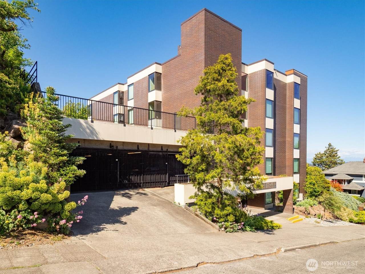 1605 5th Avenue - Photo 1