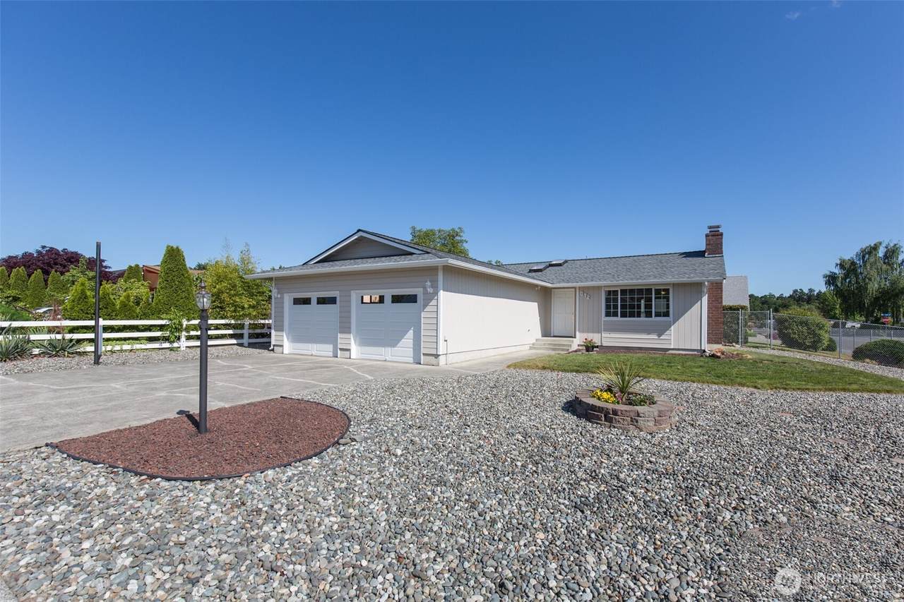 872 Spruce Street - Photo 1
