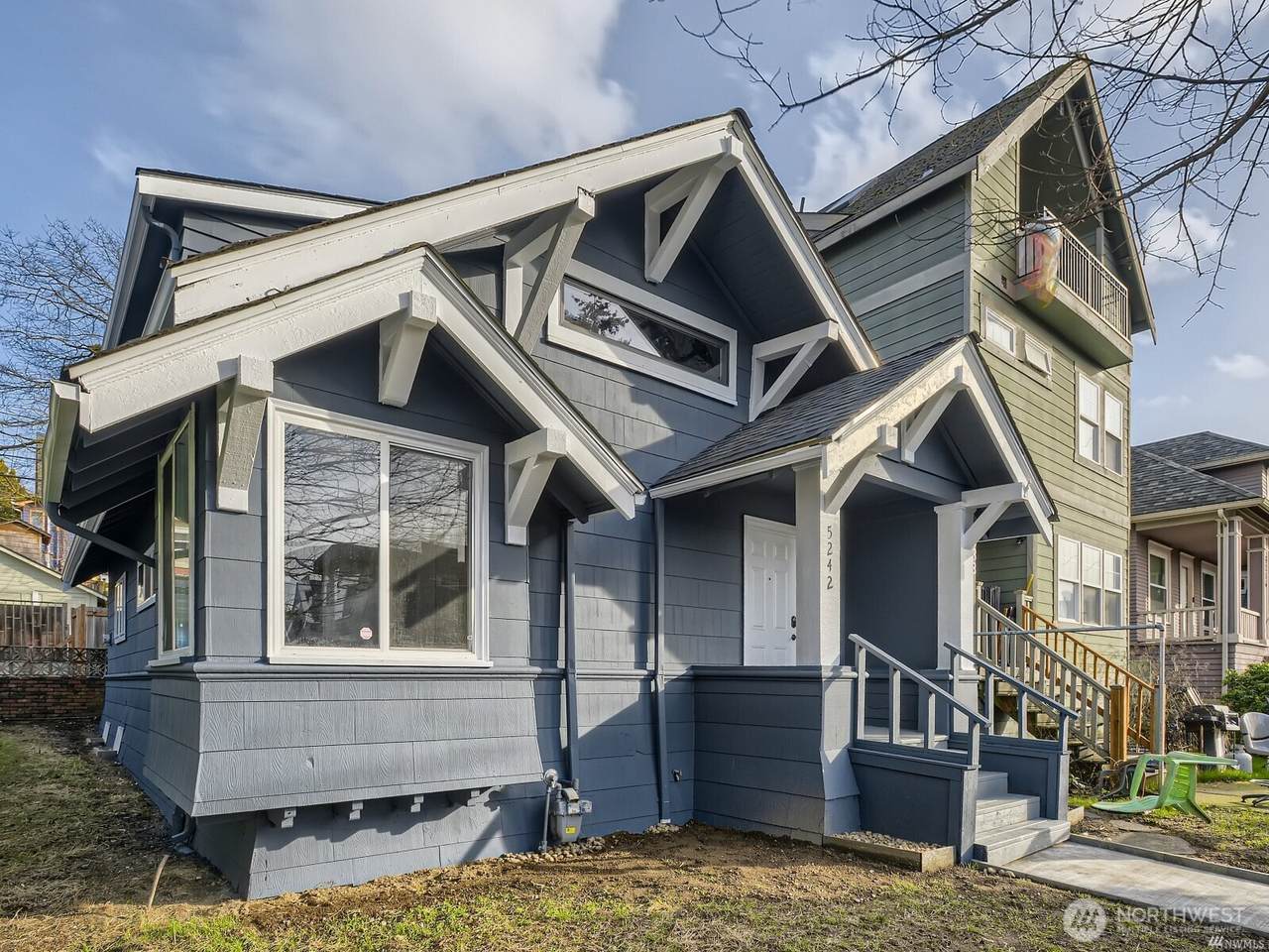 5242 11 Avenue - Photo 1