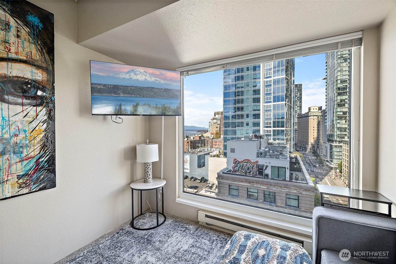 1415 2nd Avenue - Photo 1