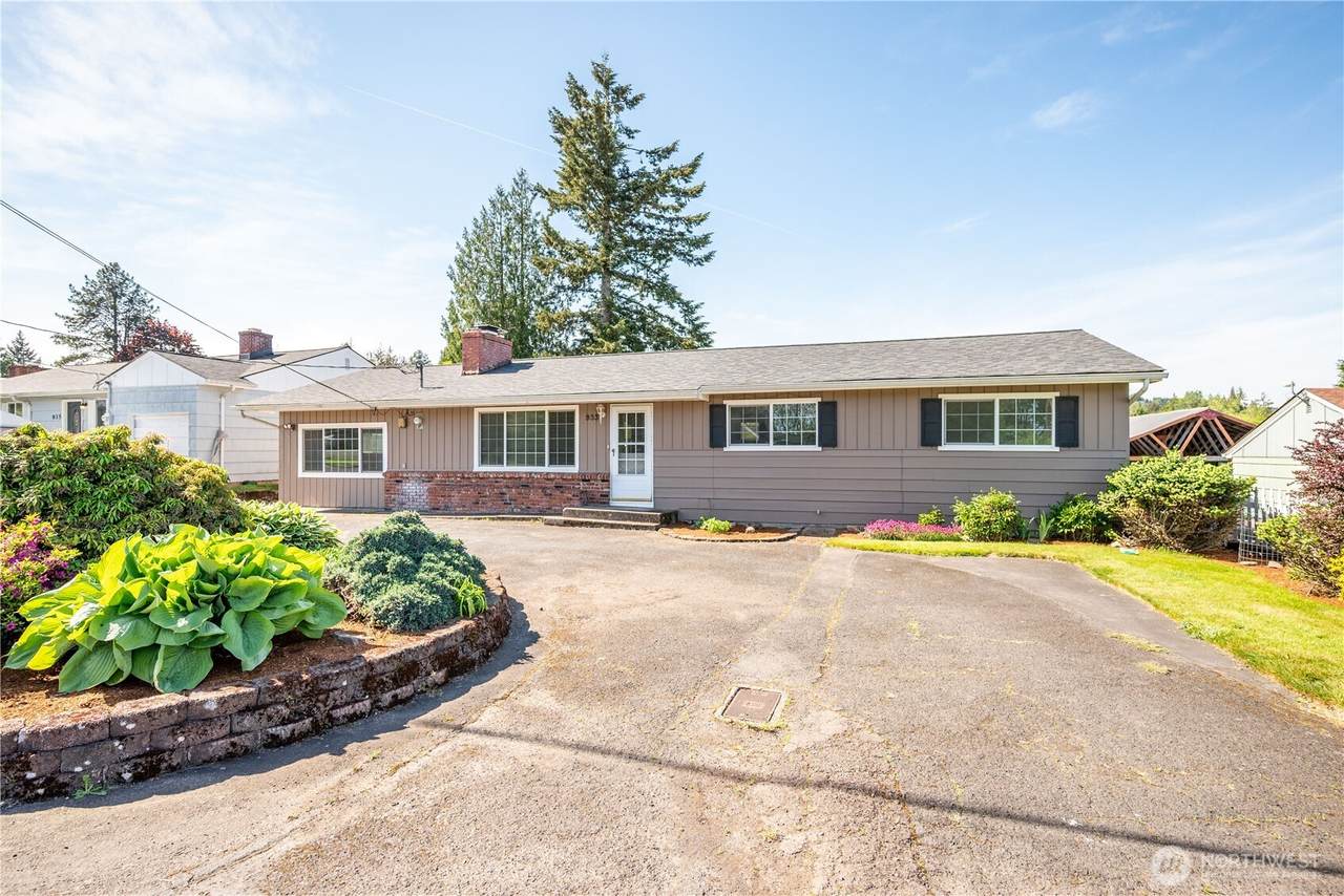 933 Nevada Drive - Photo 1