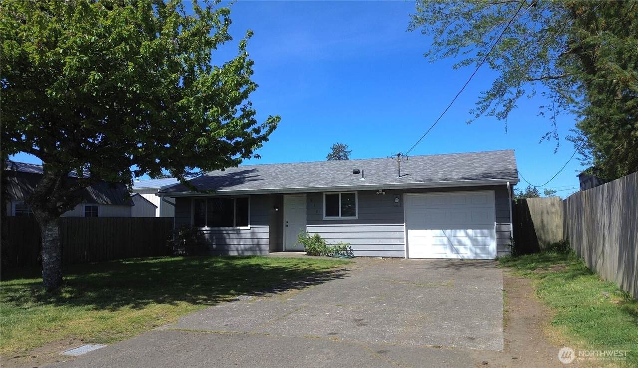 913 G Street - Photo 1