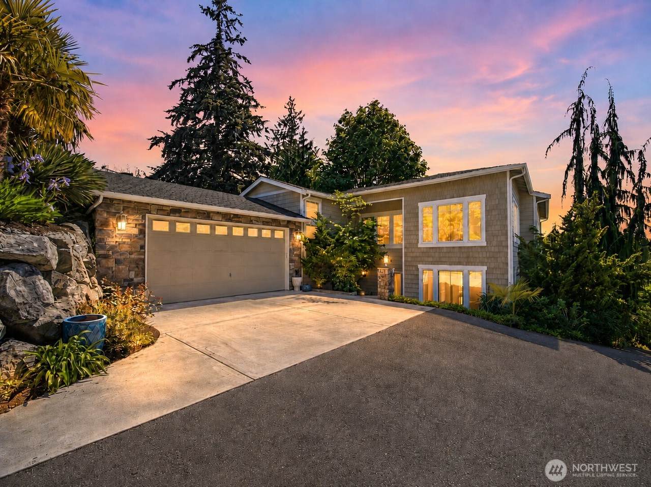5015 Sound Avenue - Photo 1