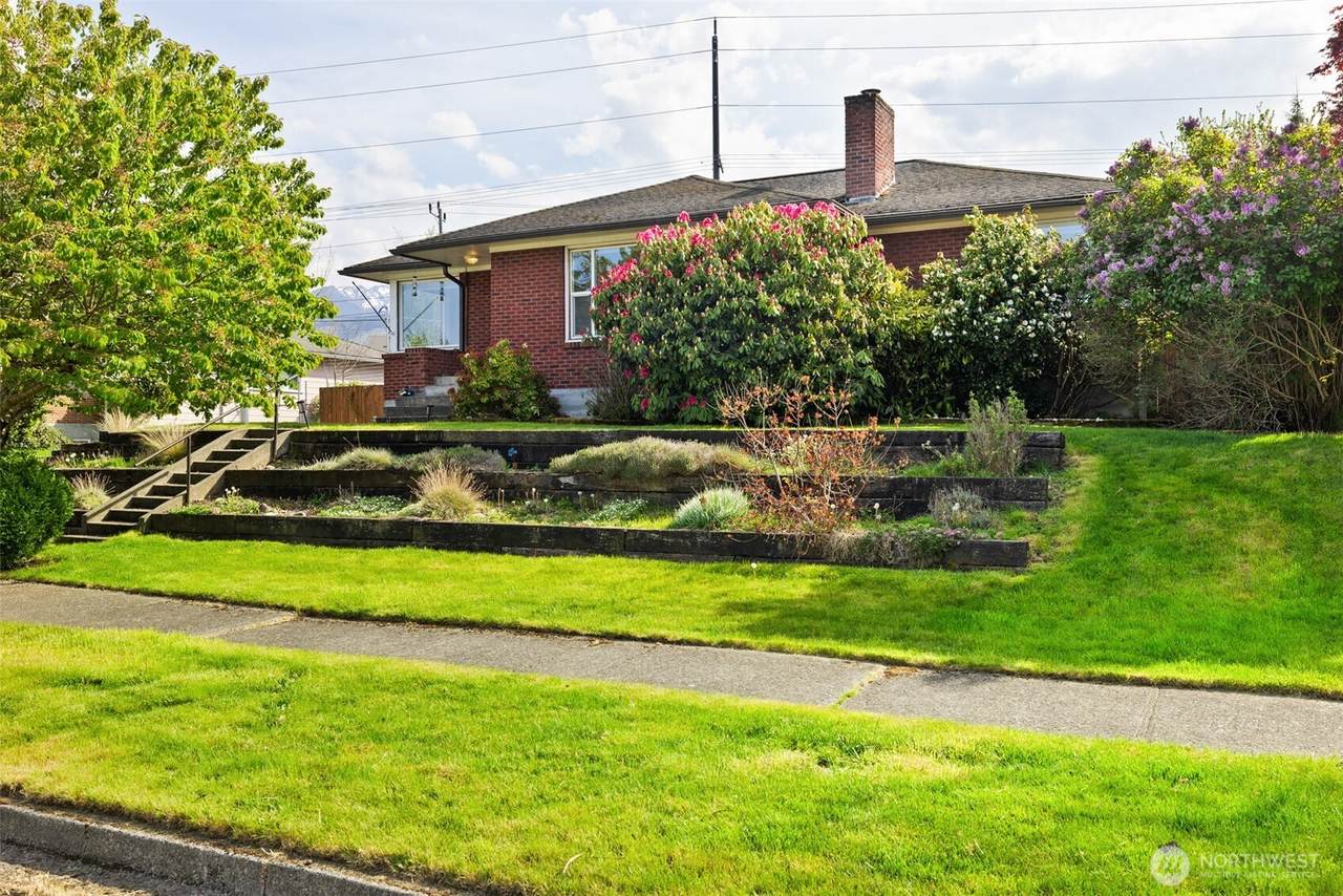 126 14th Street - Photo 1