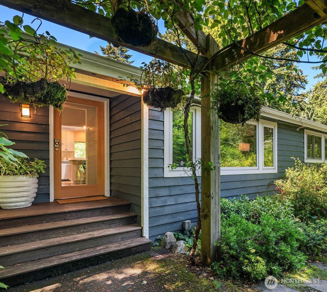 12032 Vashon Highway - Photo 1