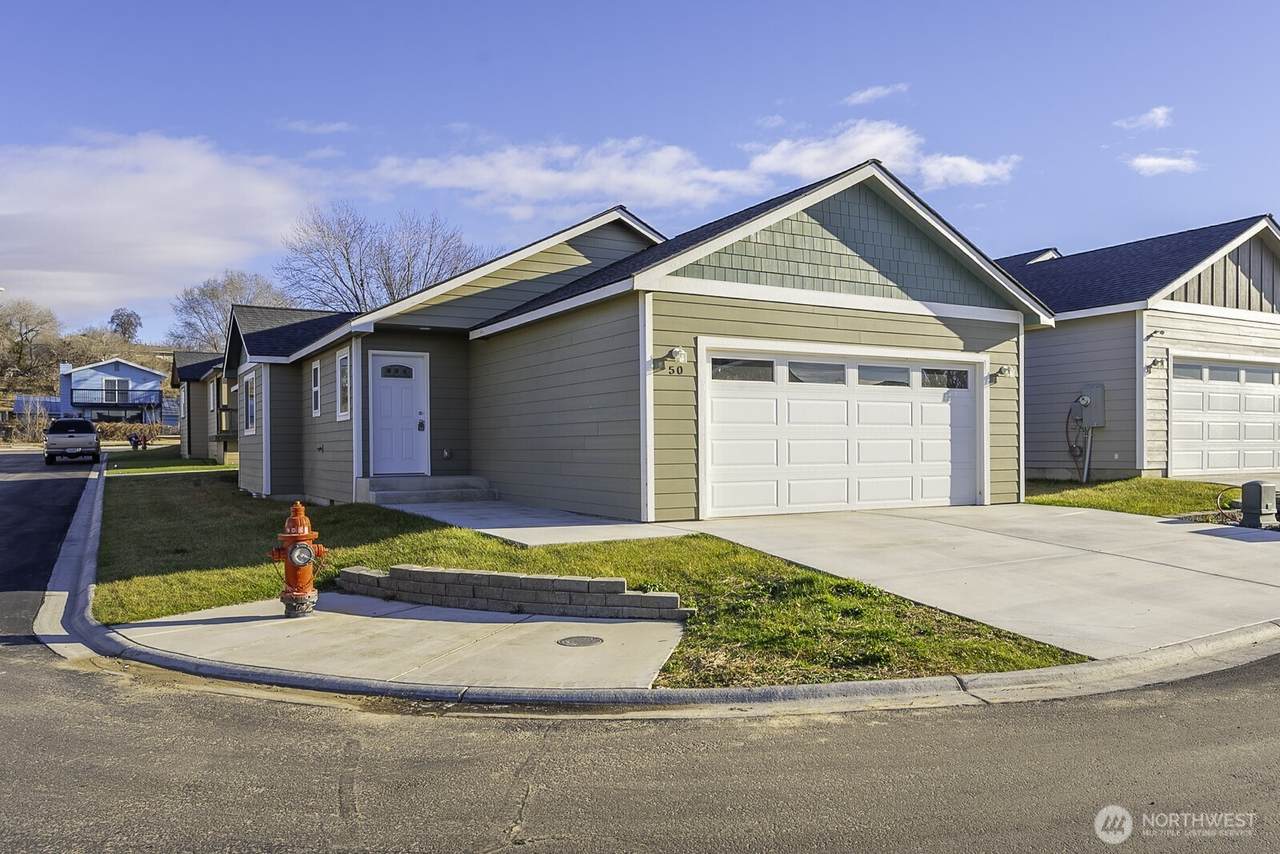 123 9th Avenue - Photo 1