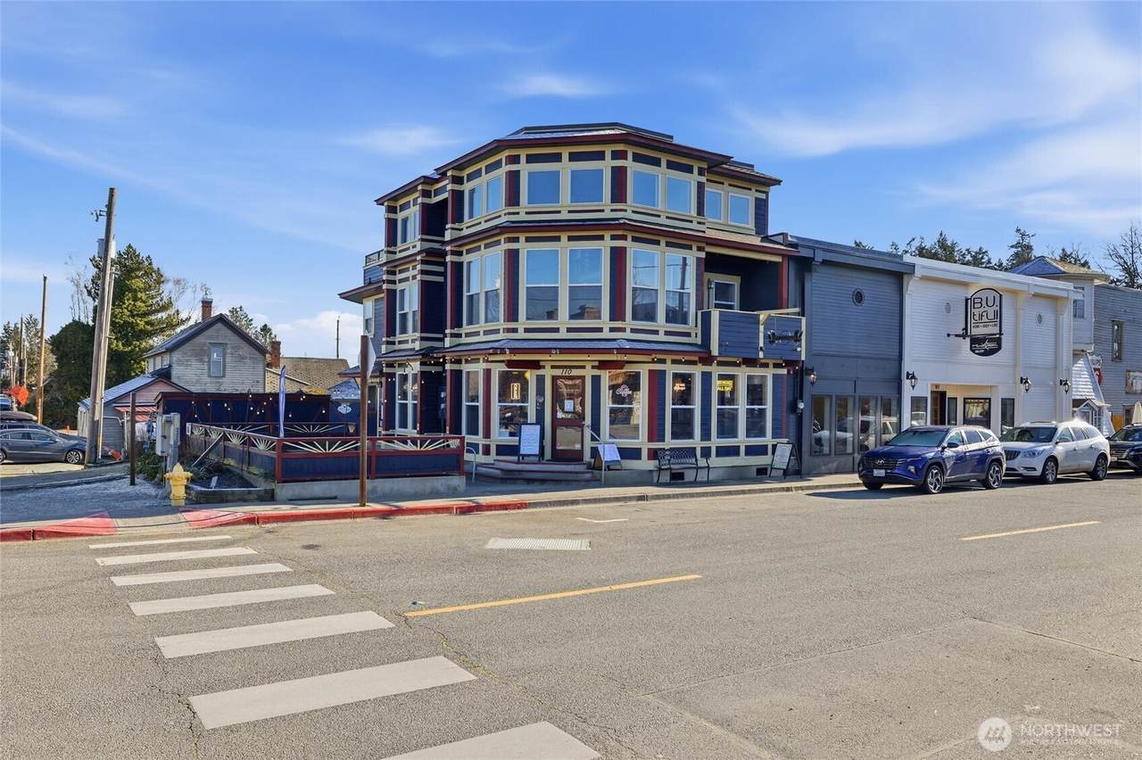 110 1st Street - Photo 1