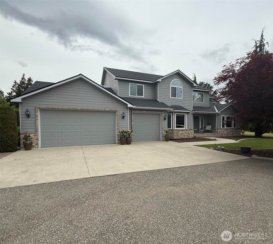 2272 Sunrise Place - Photo 1