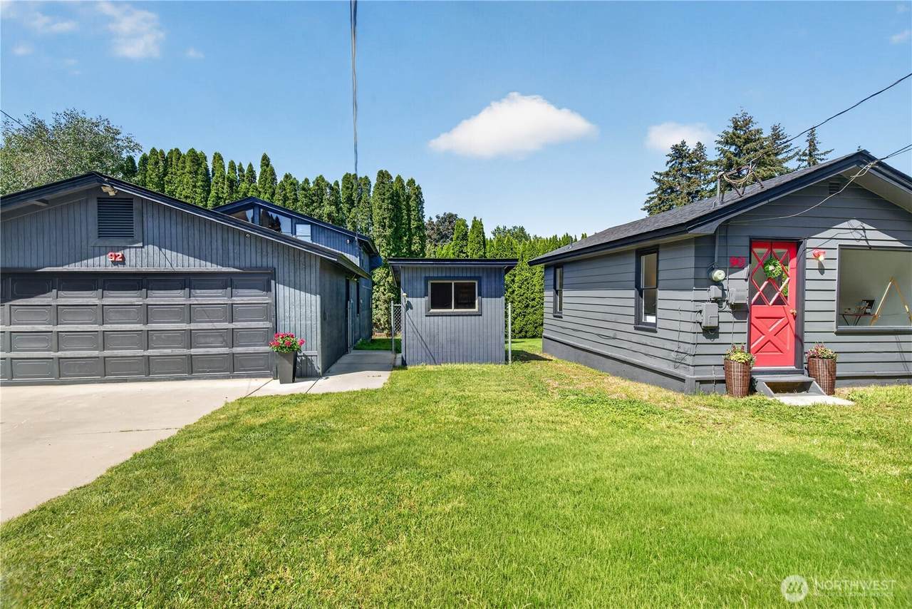 92 Stark Avenue - Photo 1