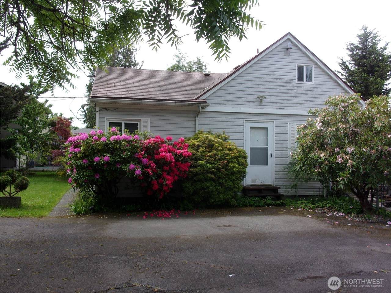 9404 A Street - Photo 1