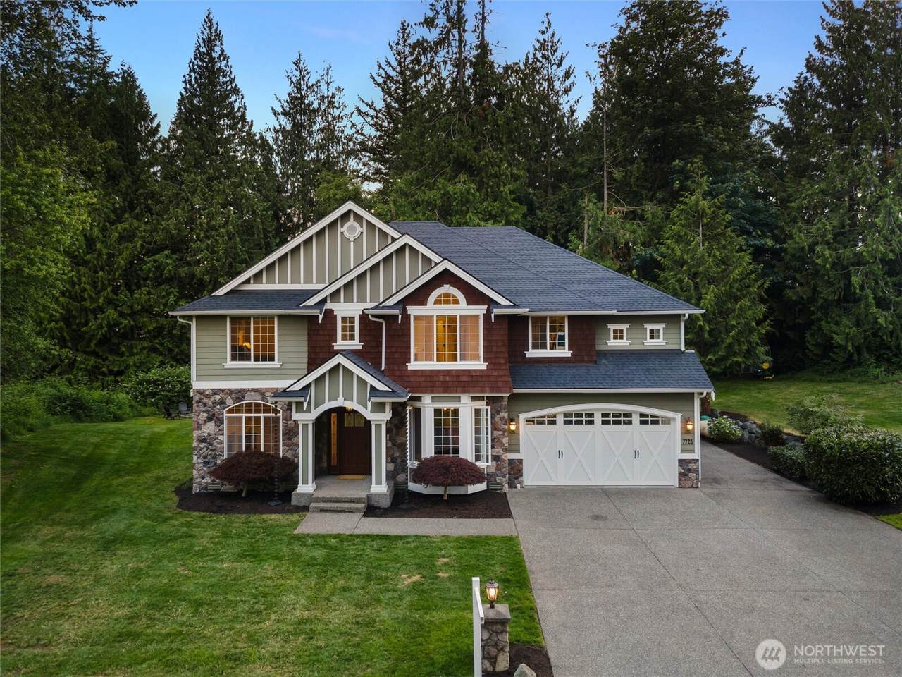 7728 213th Avenue - Photo 1