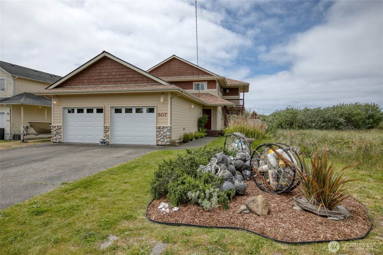 507 Sand Dune Avenue - Photo 1