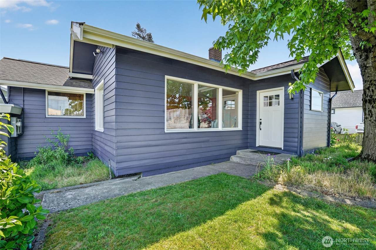 1789 Kok Road - Photo 1