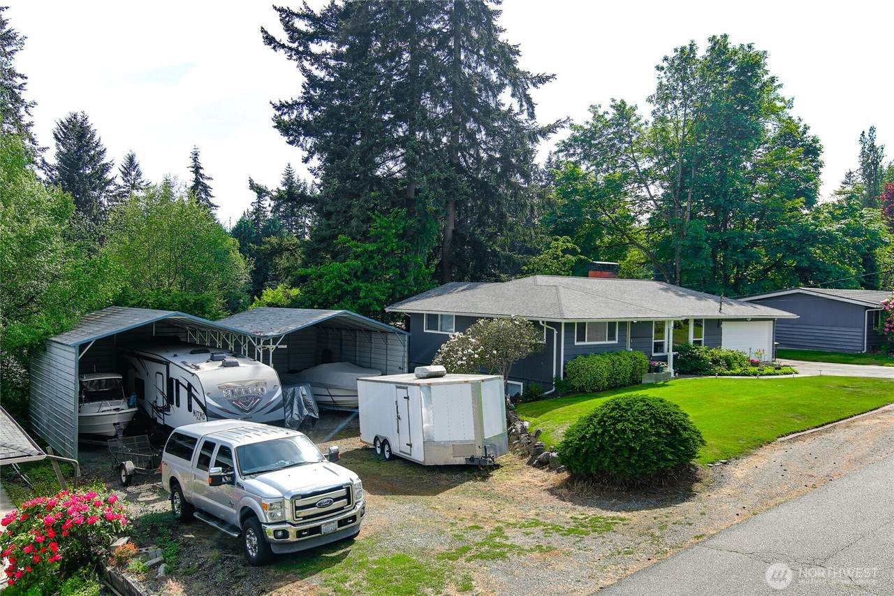 1812 74th Street - Photo 1